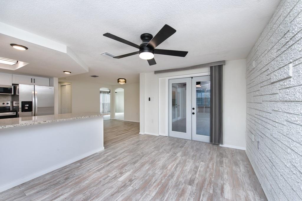REGENCY PARK - Residential