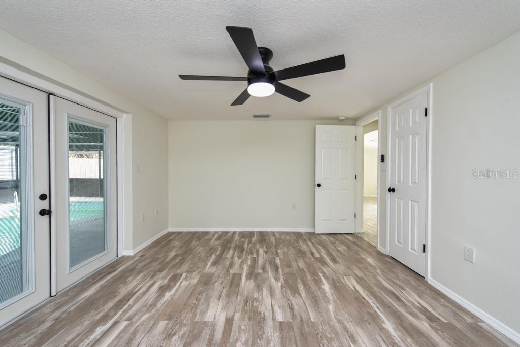 REGENCY PARK - Residential
