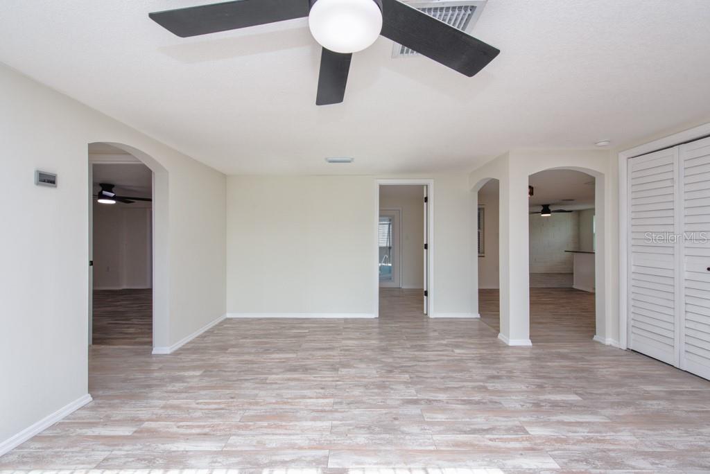 REGENCY PARK - Residential