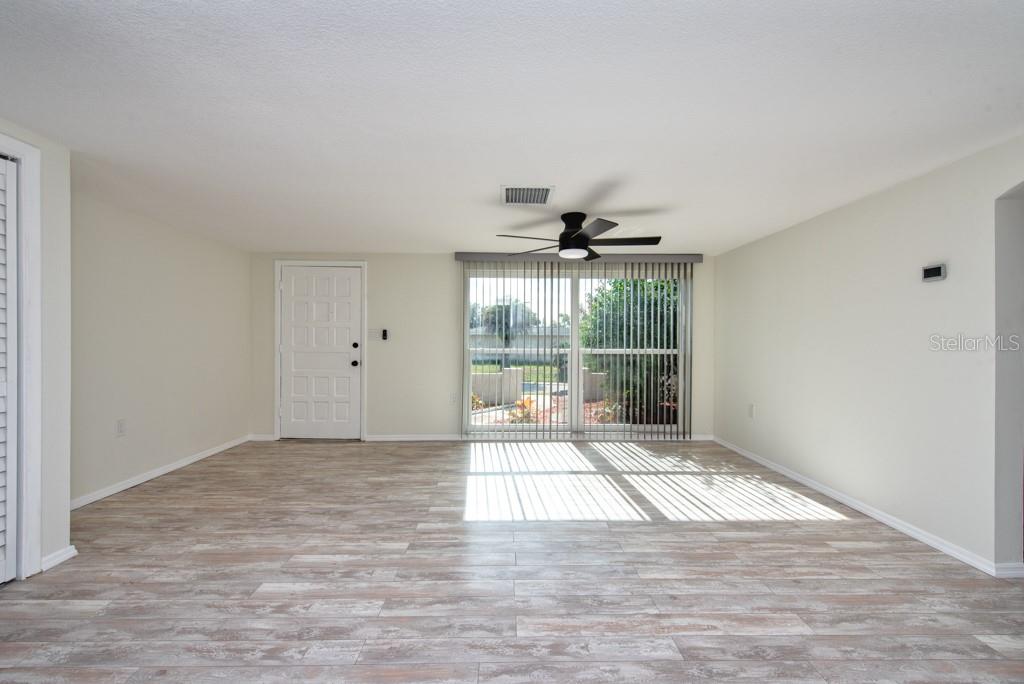 REGENCY PARK - Residential