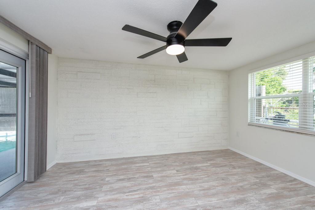 REGENCY PARK - Residential