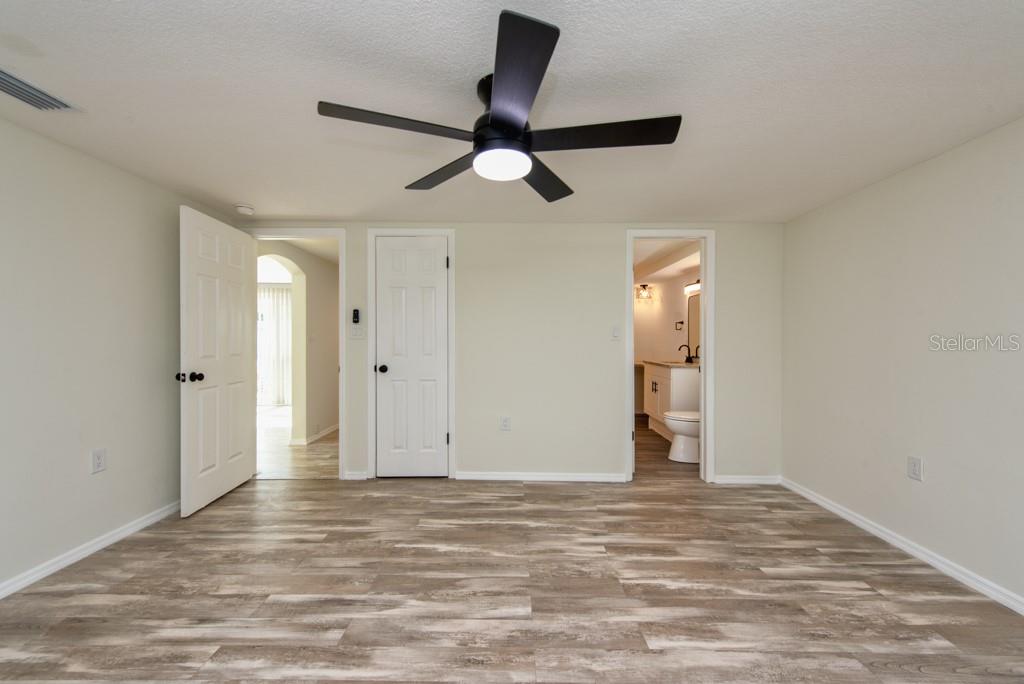 REGENCY PARK - Residential