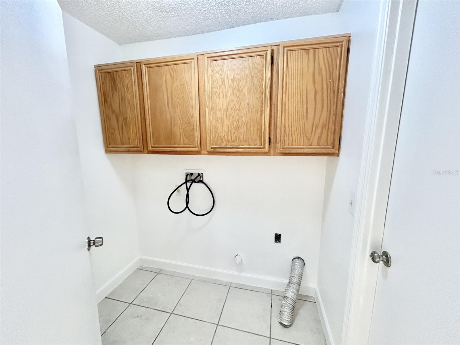 WOOD GLEN PH 02 STRAW RIDGE PD - Residential Lease