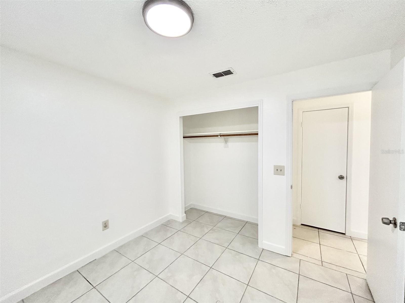 WOOD GLEN PH 02 STRAW RIDGE PD - Residential Lease