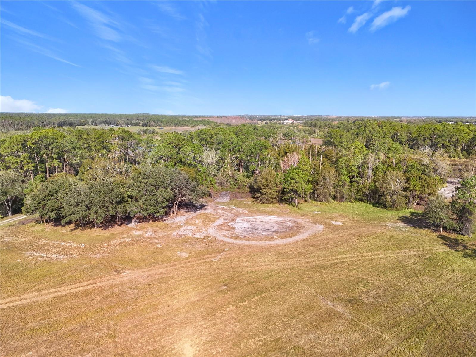 GROVELAND FARMS - Land