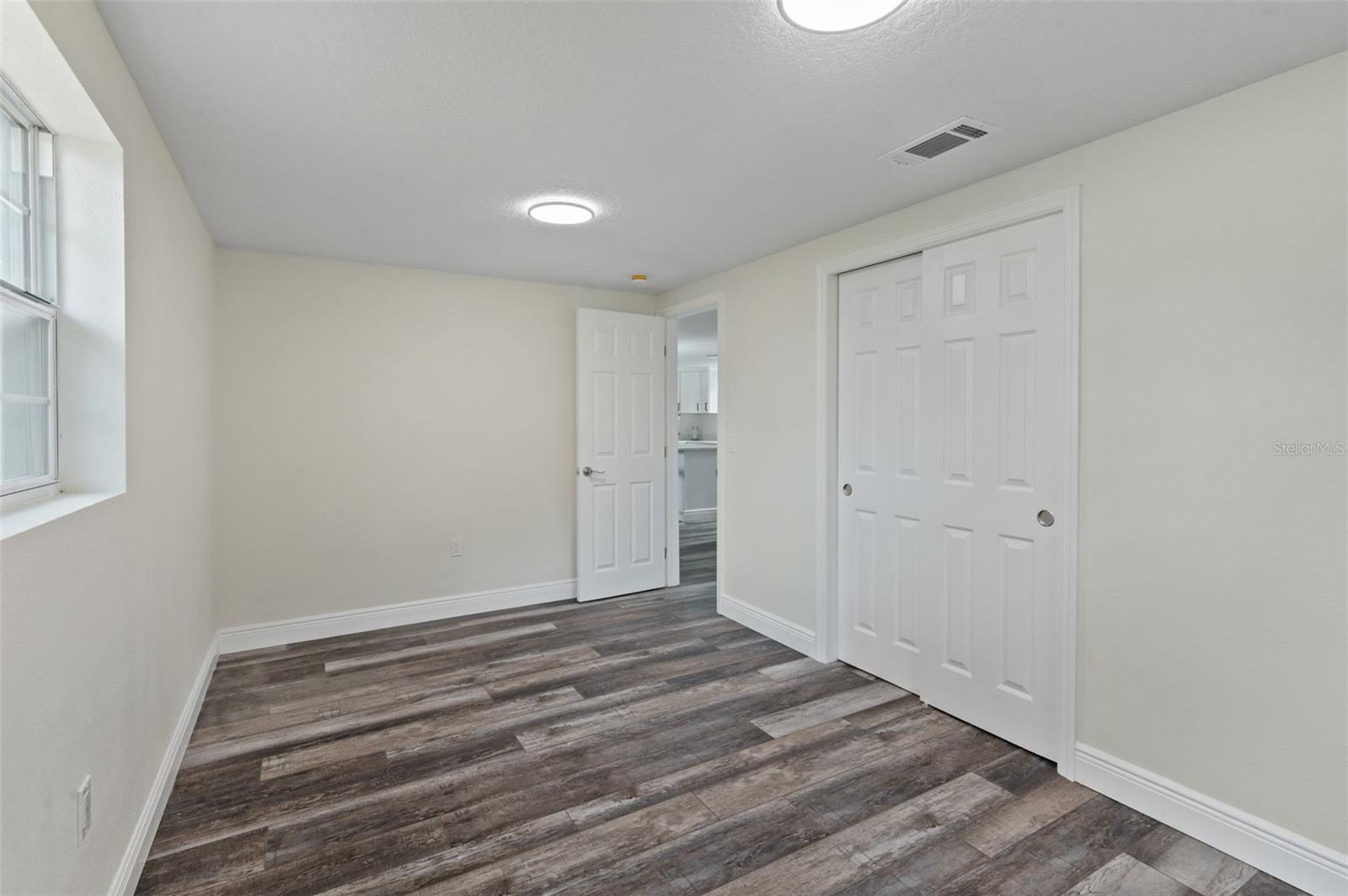 PASCO LAKE ESTATES - Residential