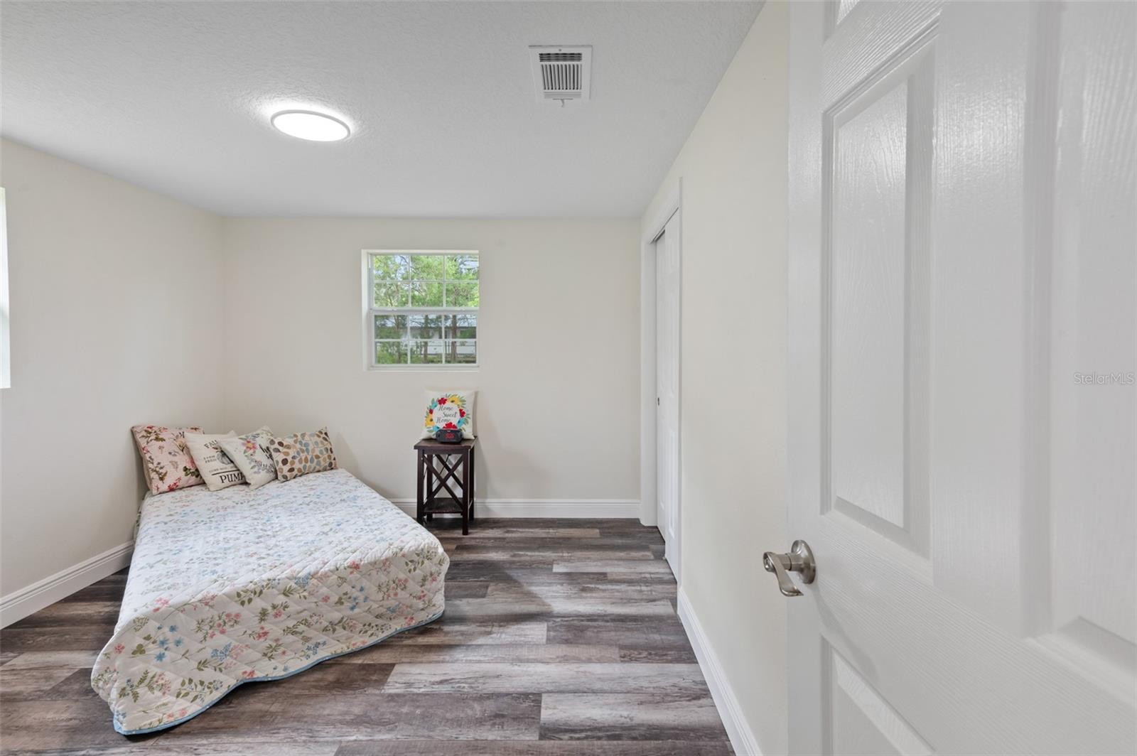 PASCO LAKE ESTATES - Residential