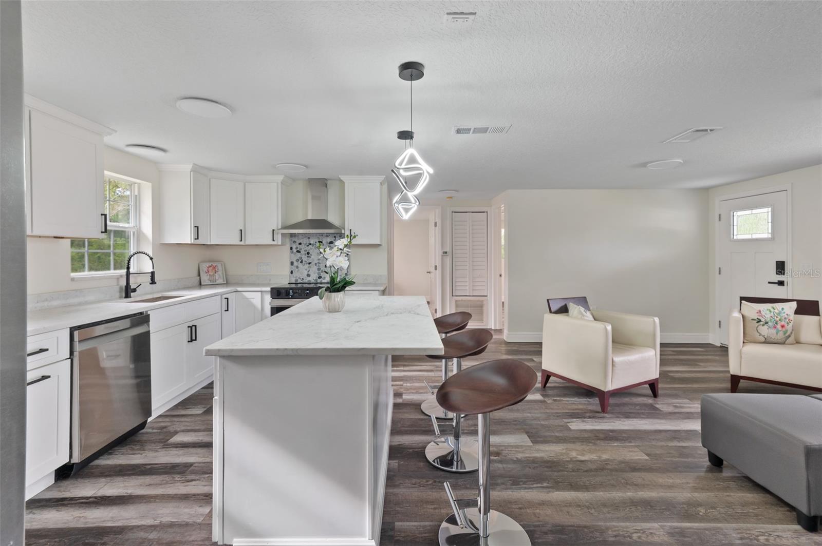 PASCO LAKE ESTATES - Residential