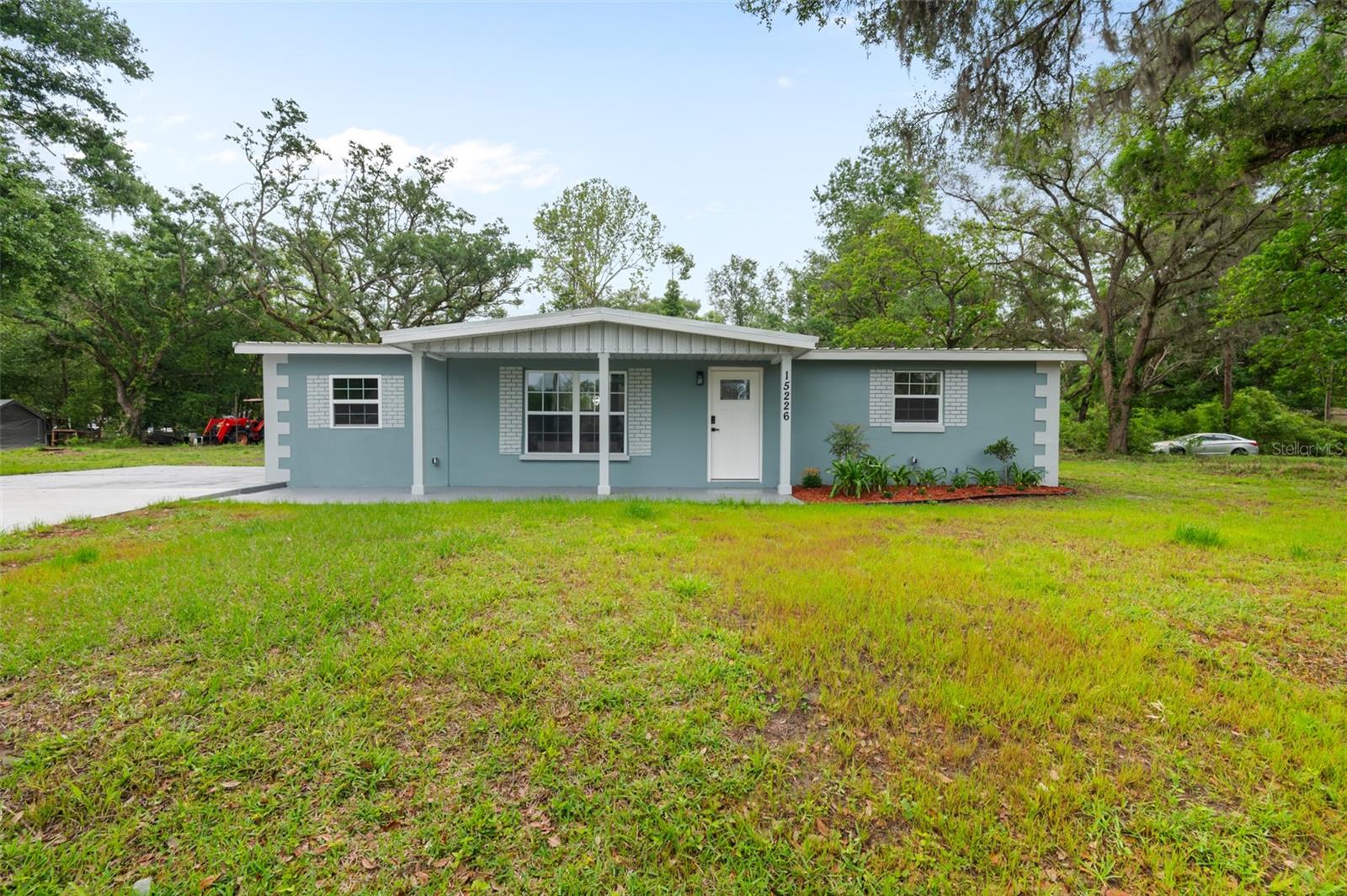 PASCO LAKE ESTATES - Residential