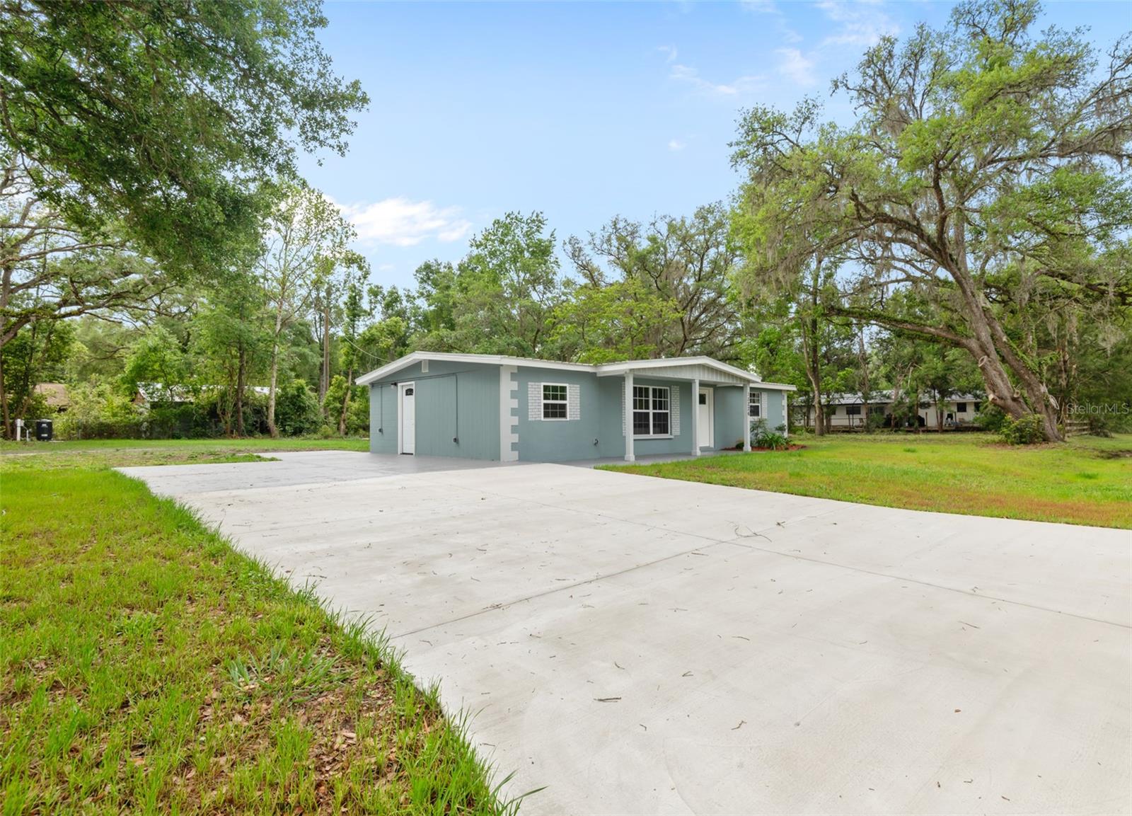 PASCO LAKE ESTATES - Residential