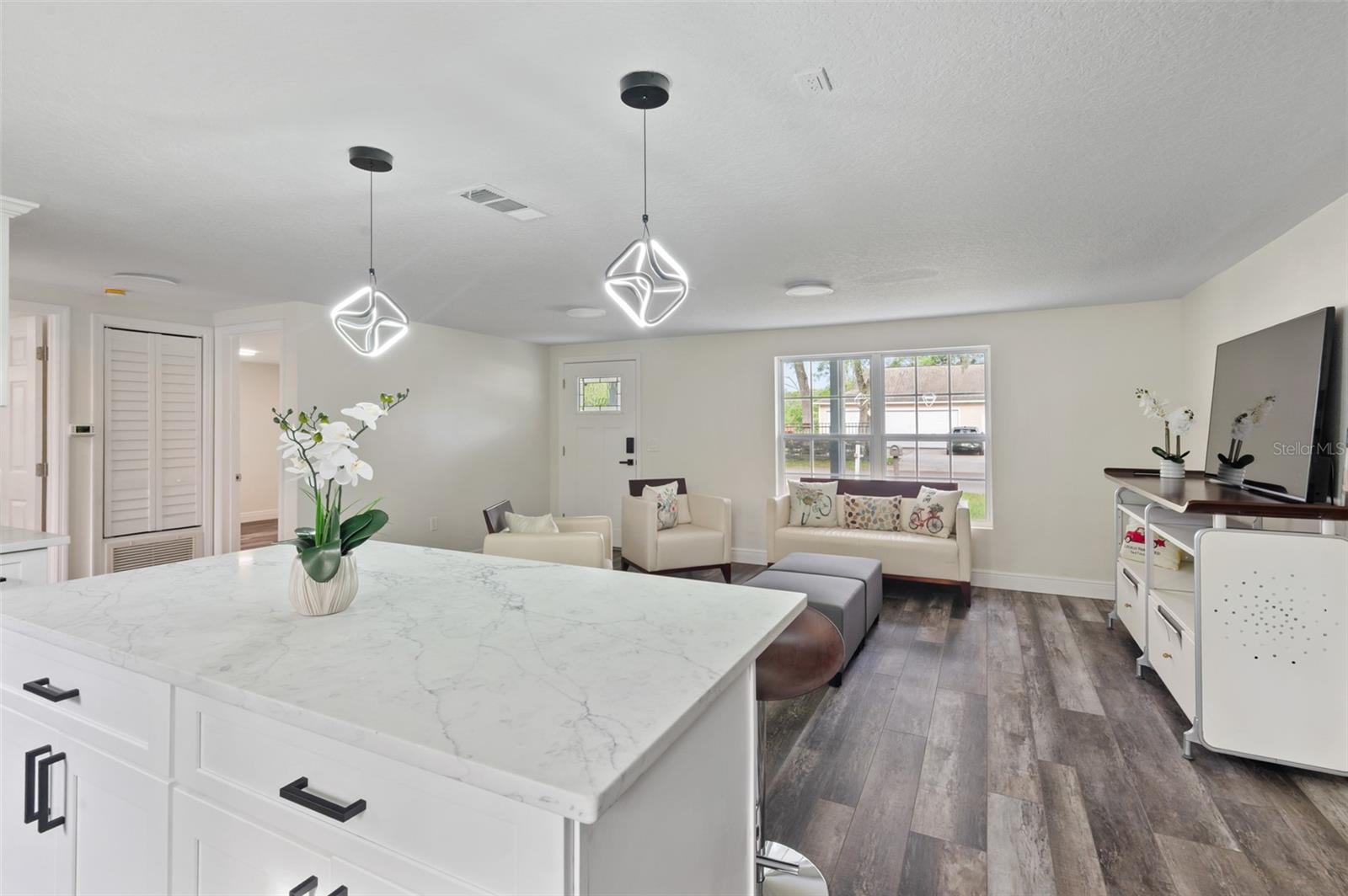 PASCO LAKE ESTATES - Residential