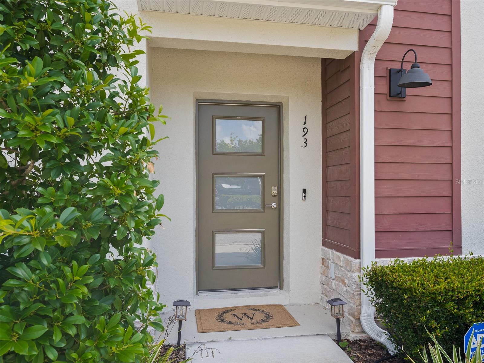 193 E WARREN AVENUE