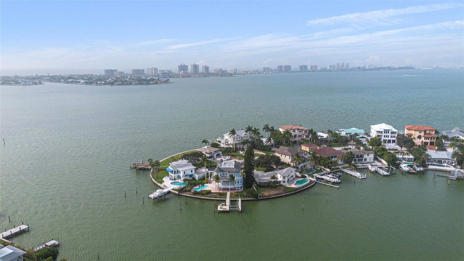 EAGLES NEST POINT - Residential