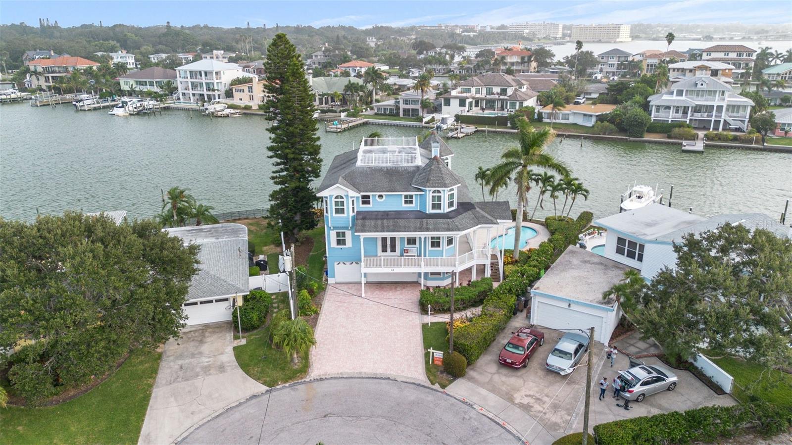 EAGLES NEST POINT - Residential