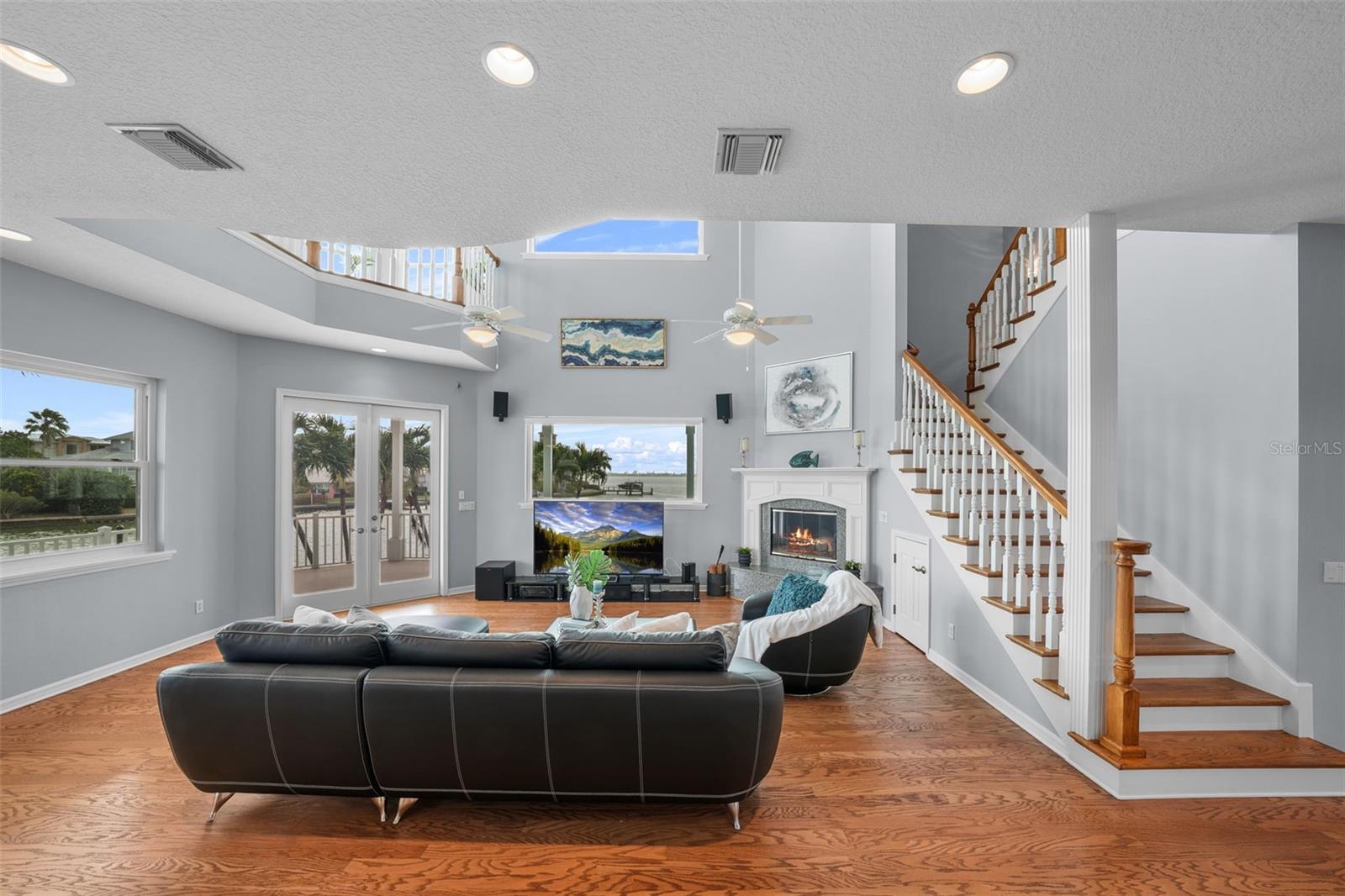 EAGLES NEST POINT - Residential