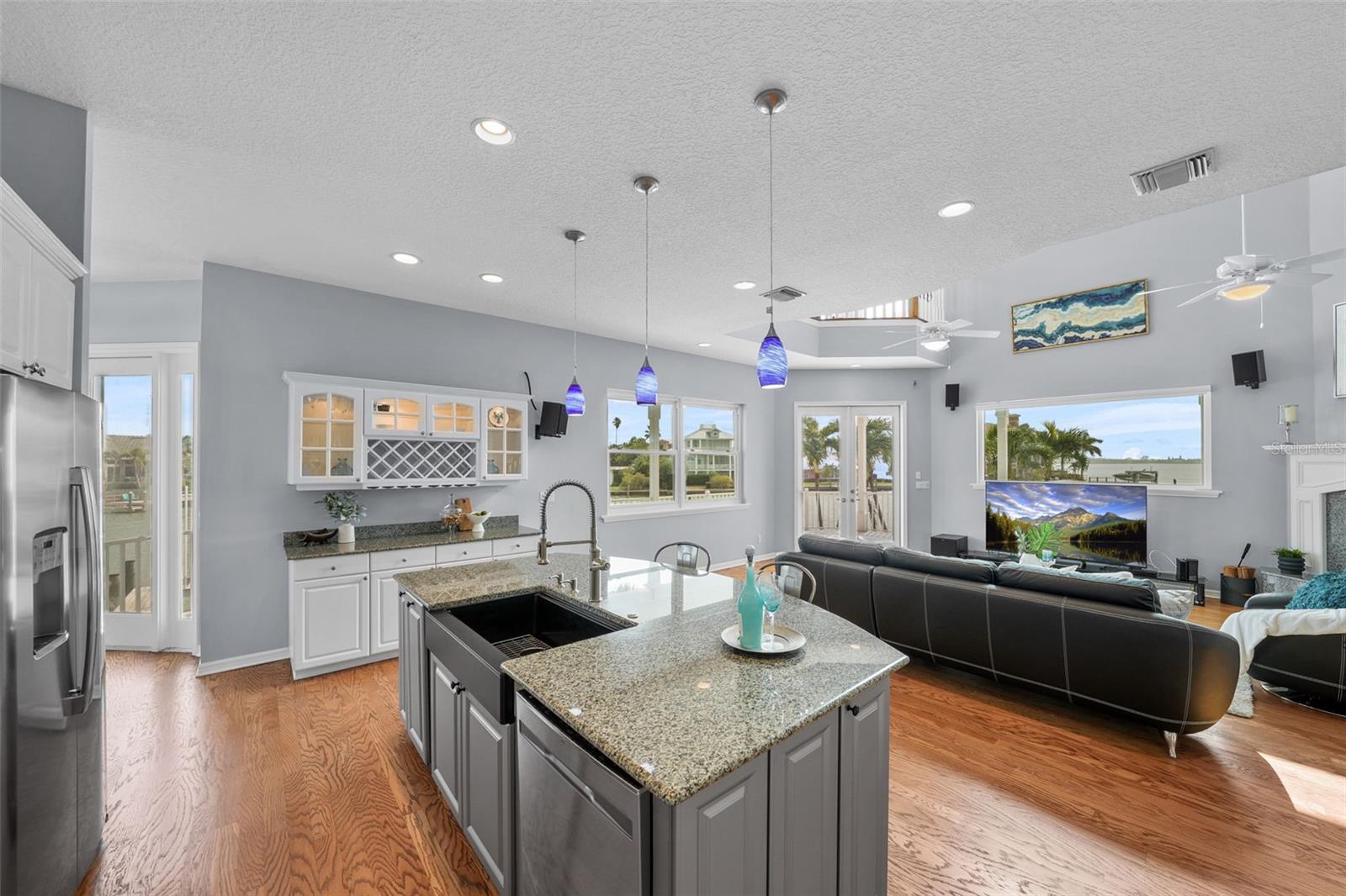 EAGLES NEST POINT - Residential