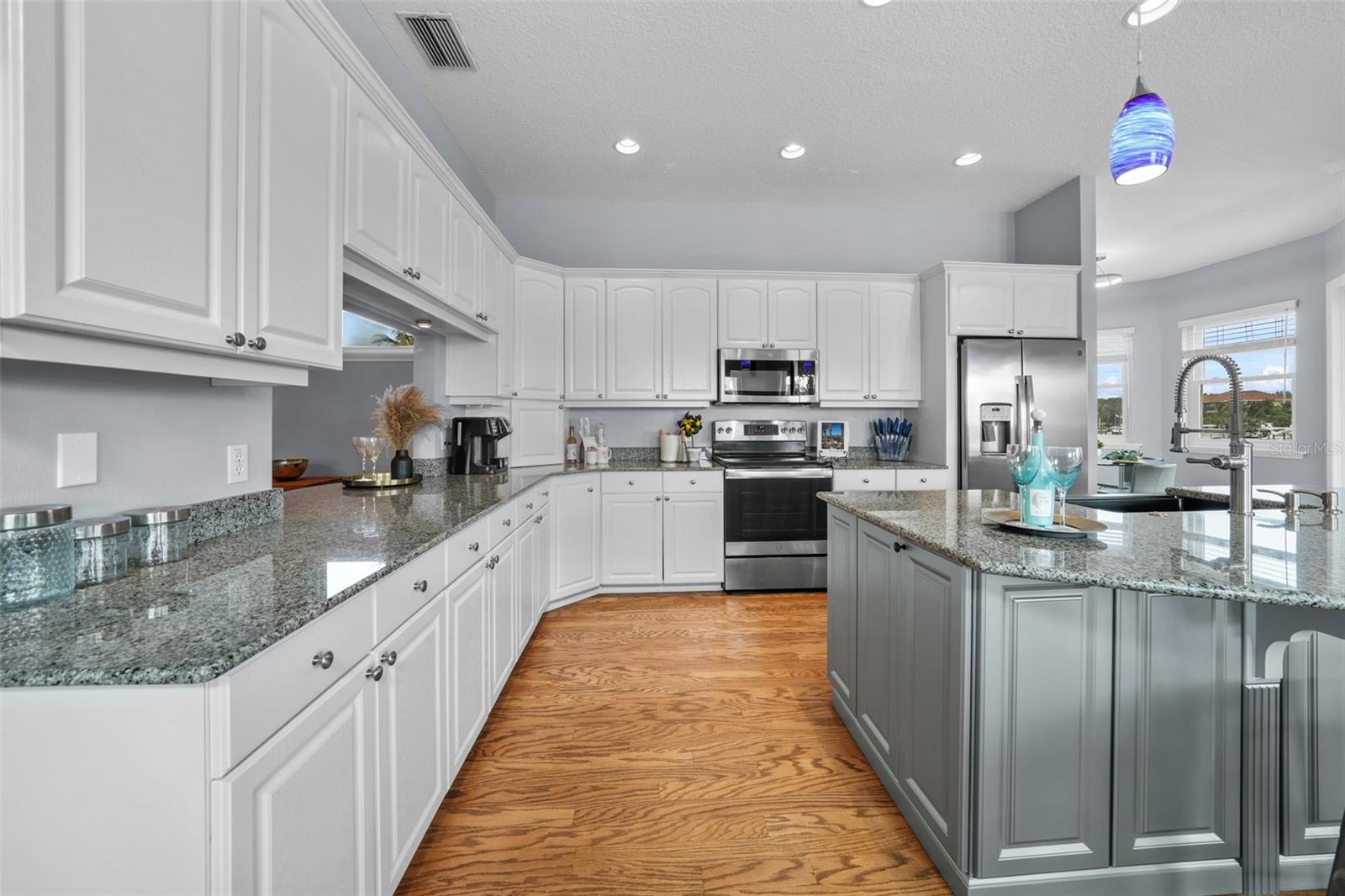 EAGLES NEST POINT - Residential