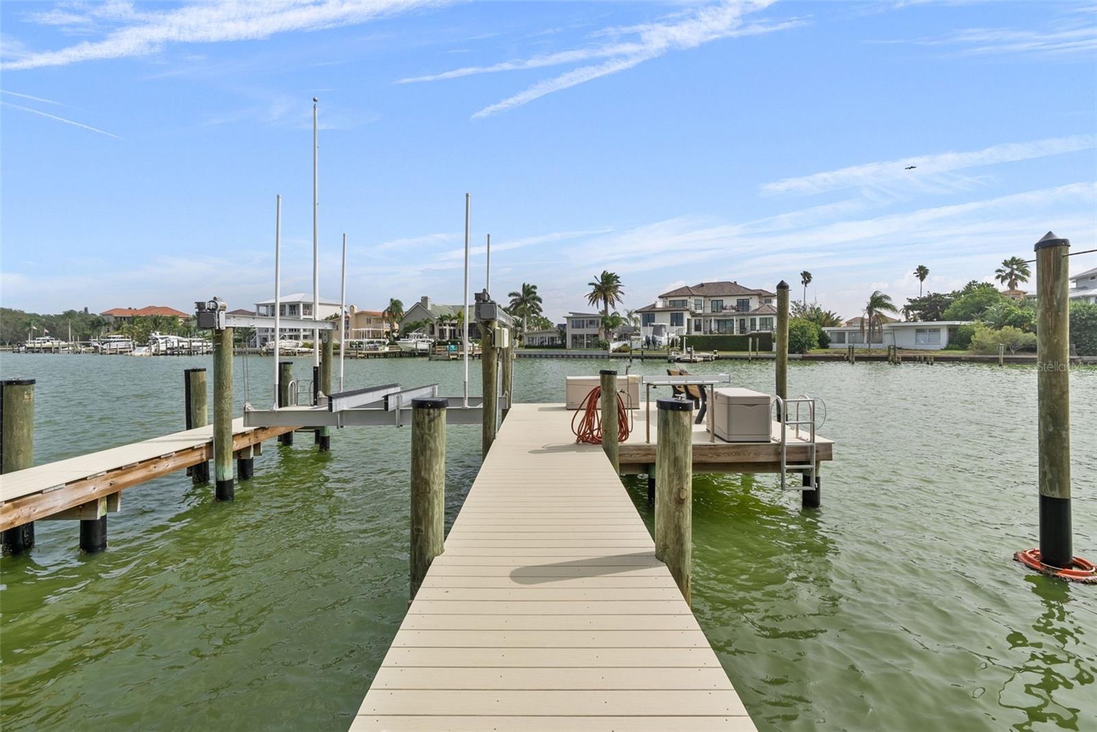 EAGLES NEST POINT - Residential