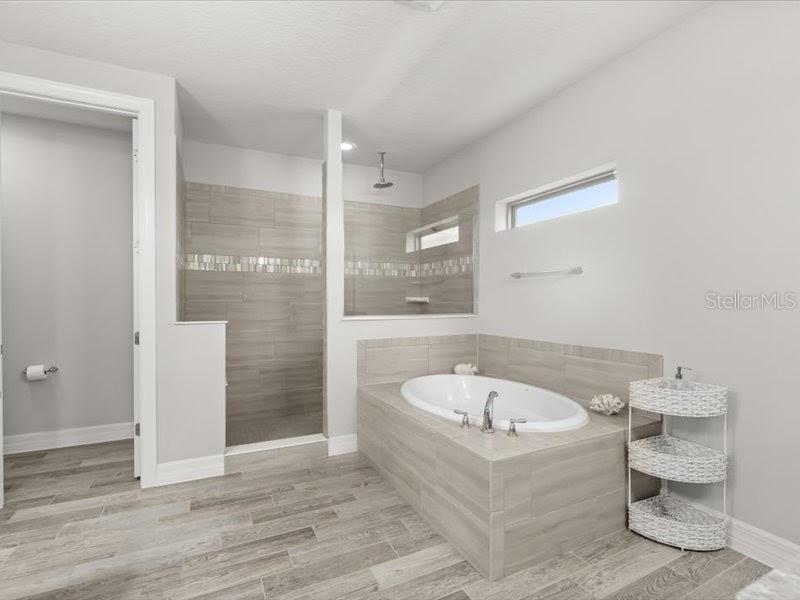 RUBY LAKE - Residential