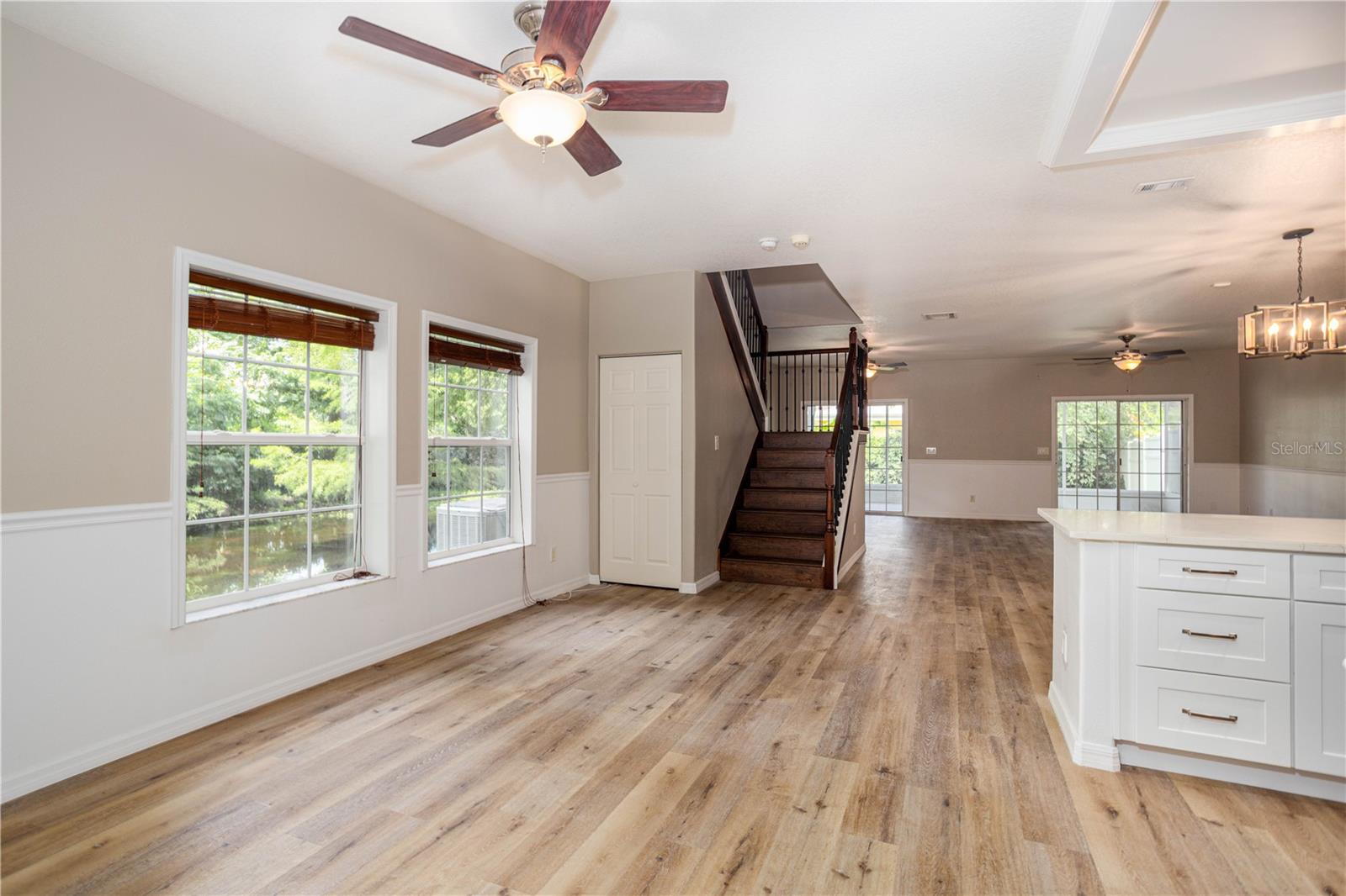 932 WOODBRIDGE COURT