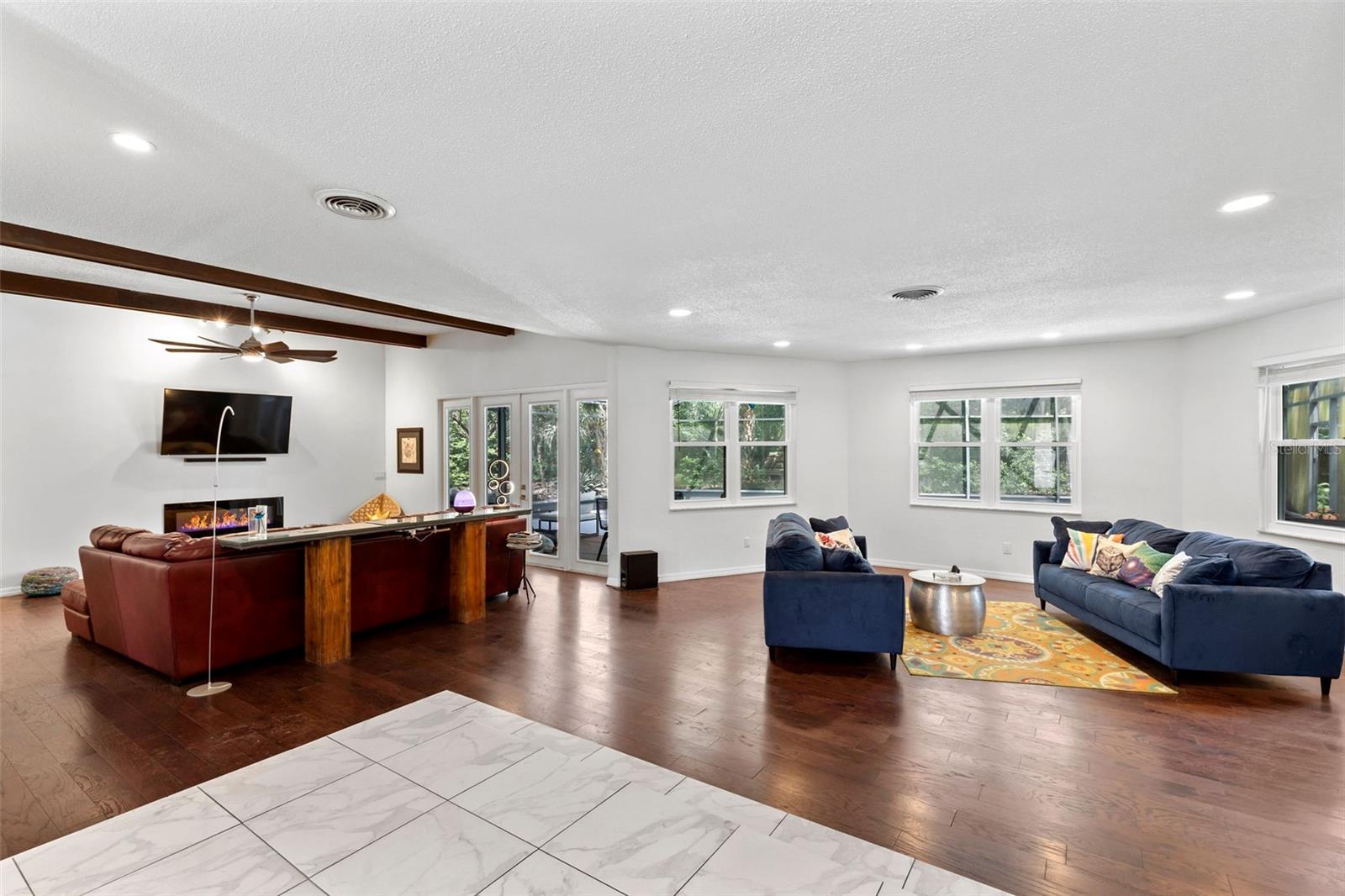 TOMOKA OAKS COUNTRY CLUB ESTATES UNITS - Residential
