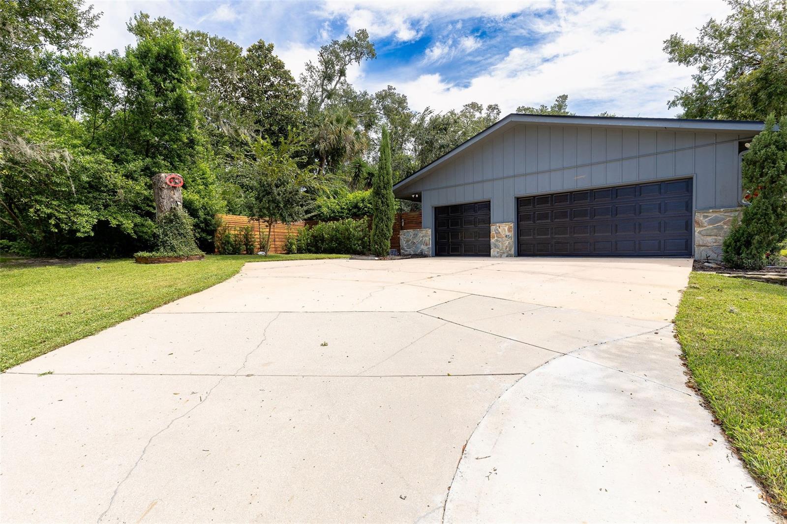TOMOKA OAKS COUNTRY CLUB ESTATES UNITS - Residential