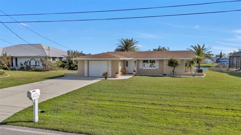 A home in PORT CHARLOTTE