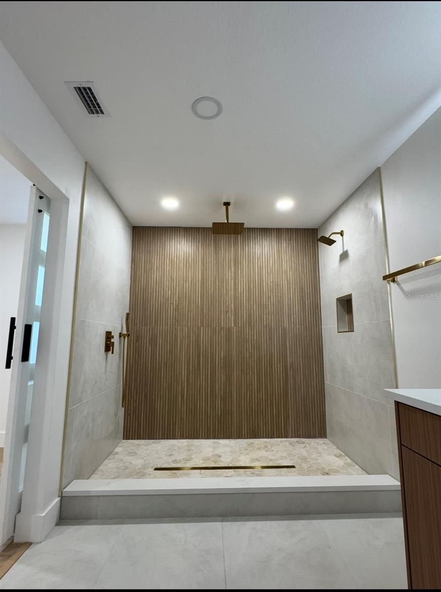 TWIN LAKES ESTATES ADD - Residential