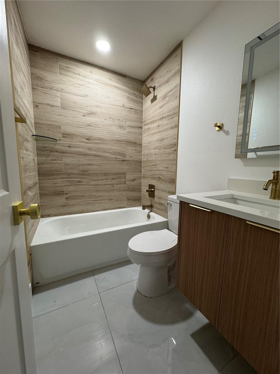 TWIN LAKES ESTATES ADD - Residential