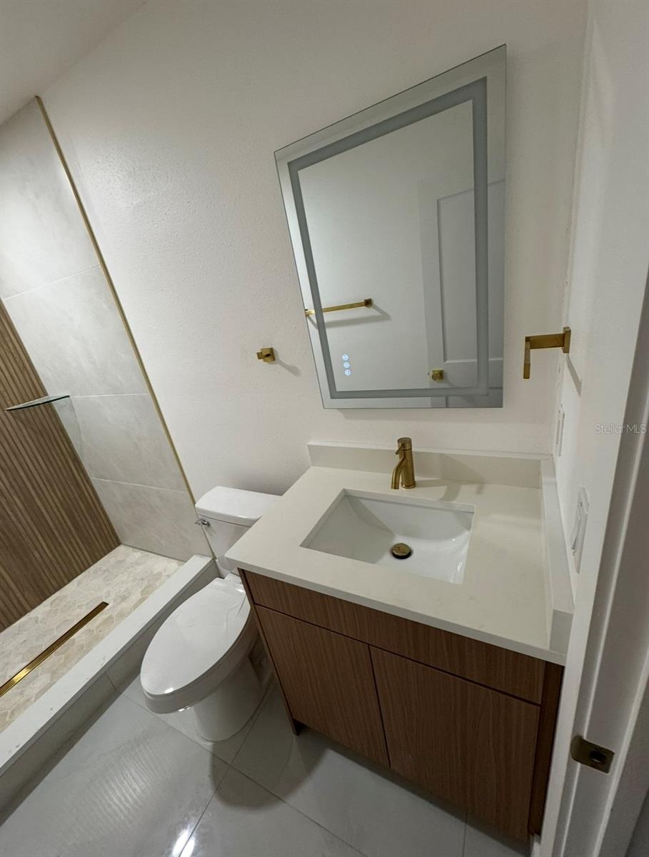 TWIN LAKES ESTATES ADD - Residential