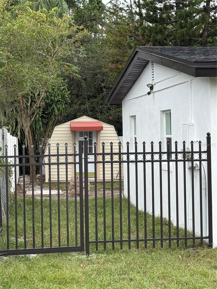 TWIN LAKES ESTATES ADD - Residential