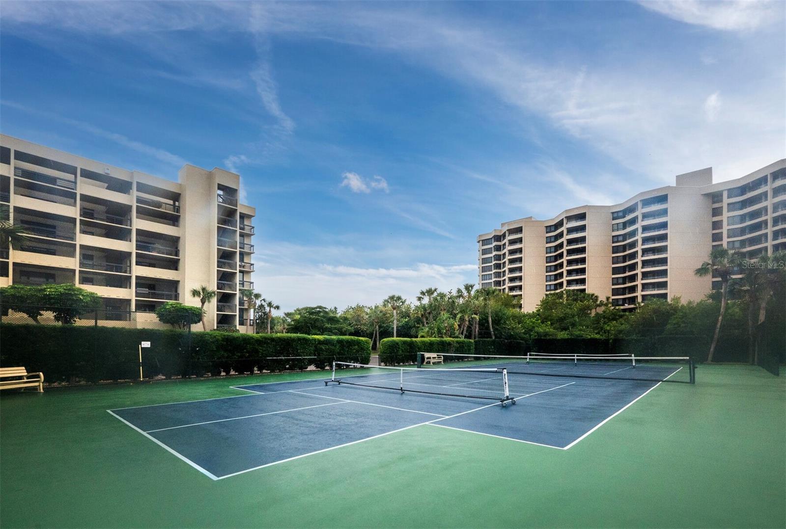 BEACHPLACE I - Residential