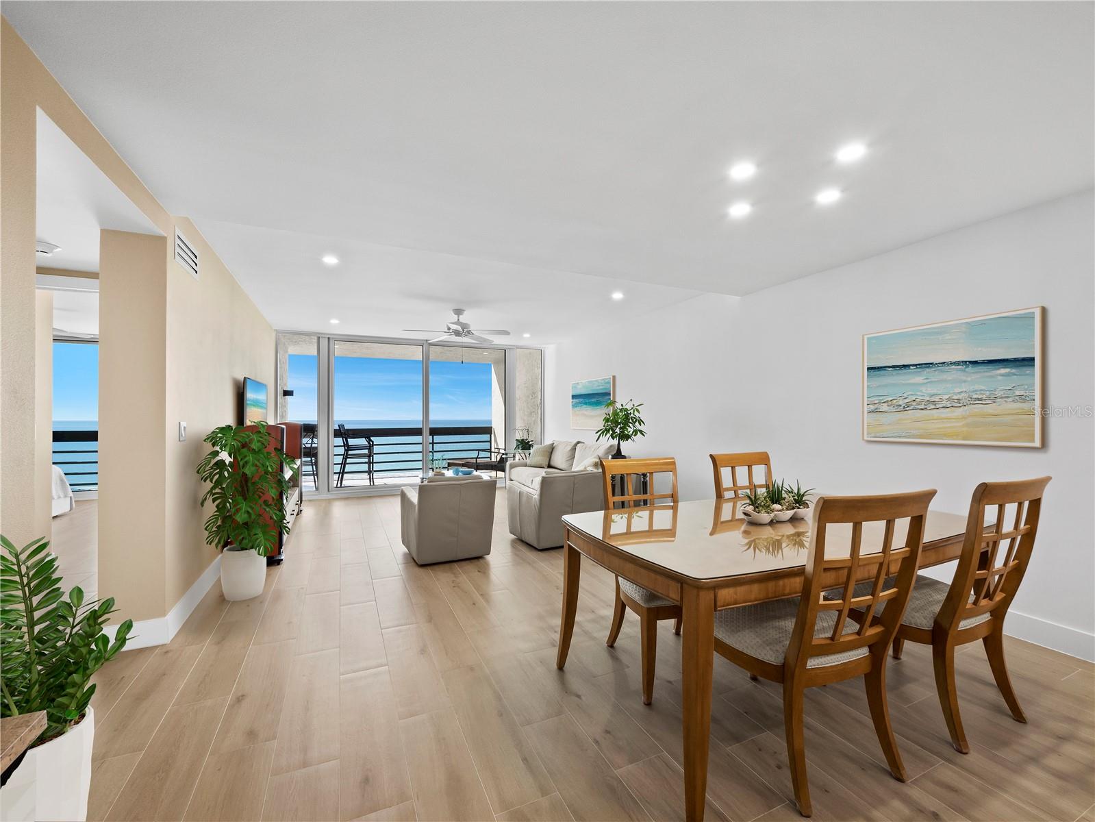 BEACHPLACE I - Residential