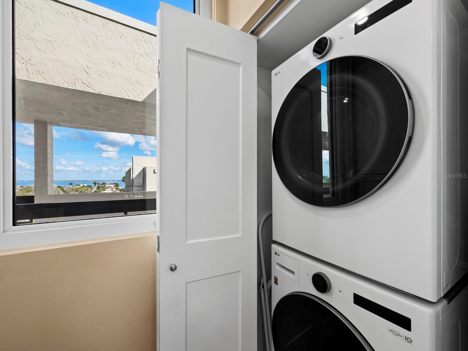 BEACHPLACE I - Residential