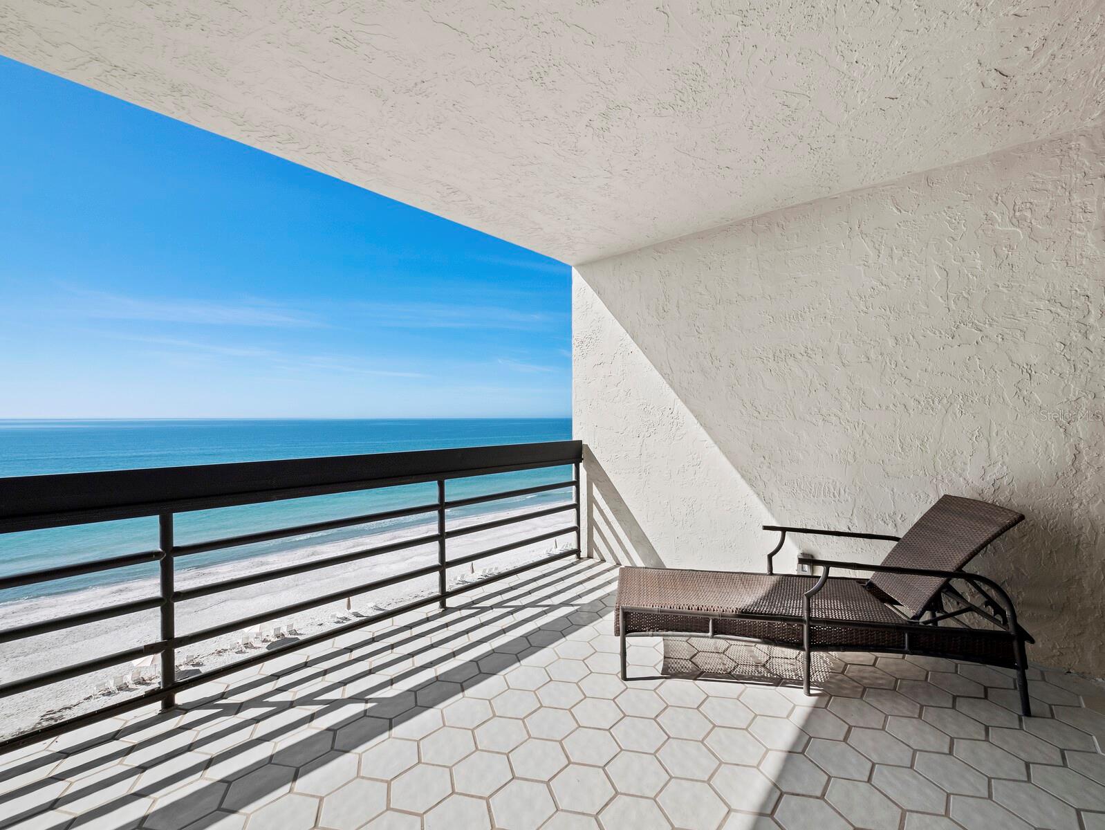 BEACHPLACE I - Residential