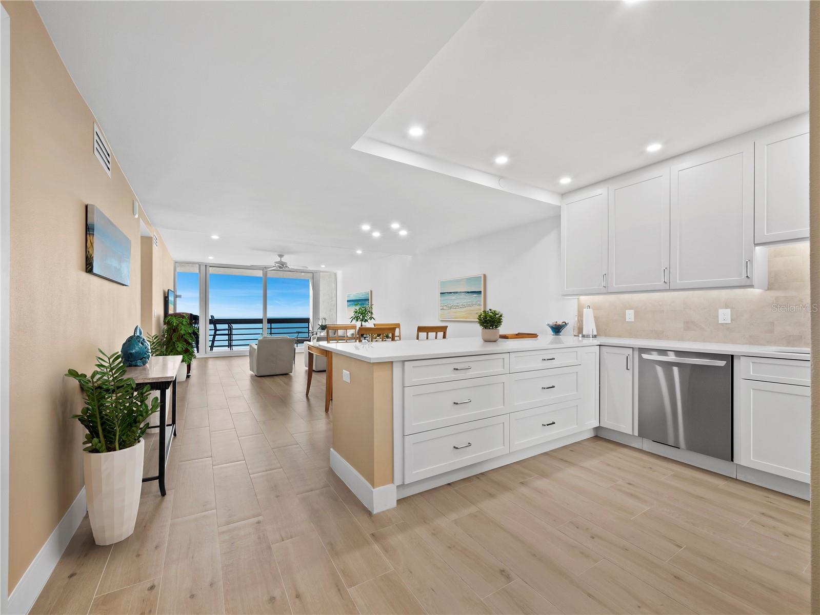 BEACHPLACE I - Residential