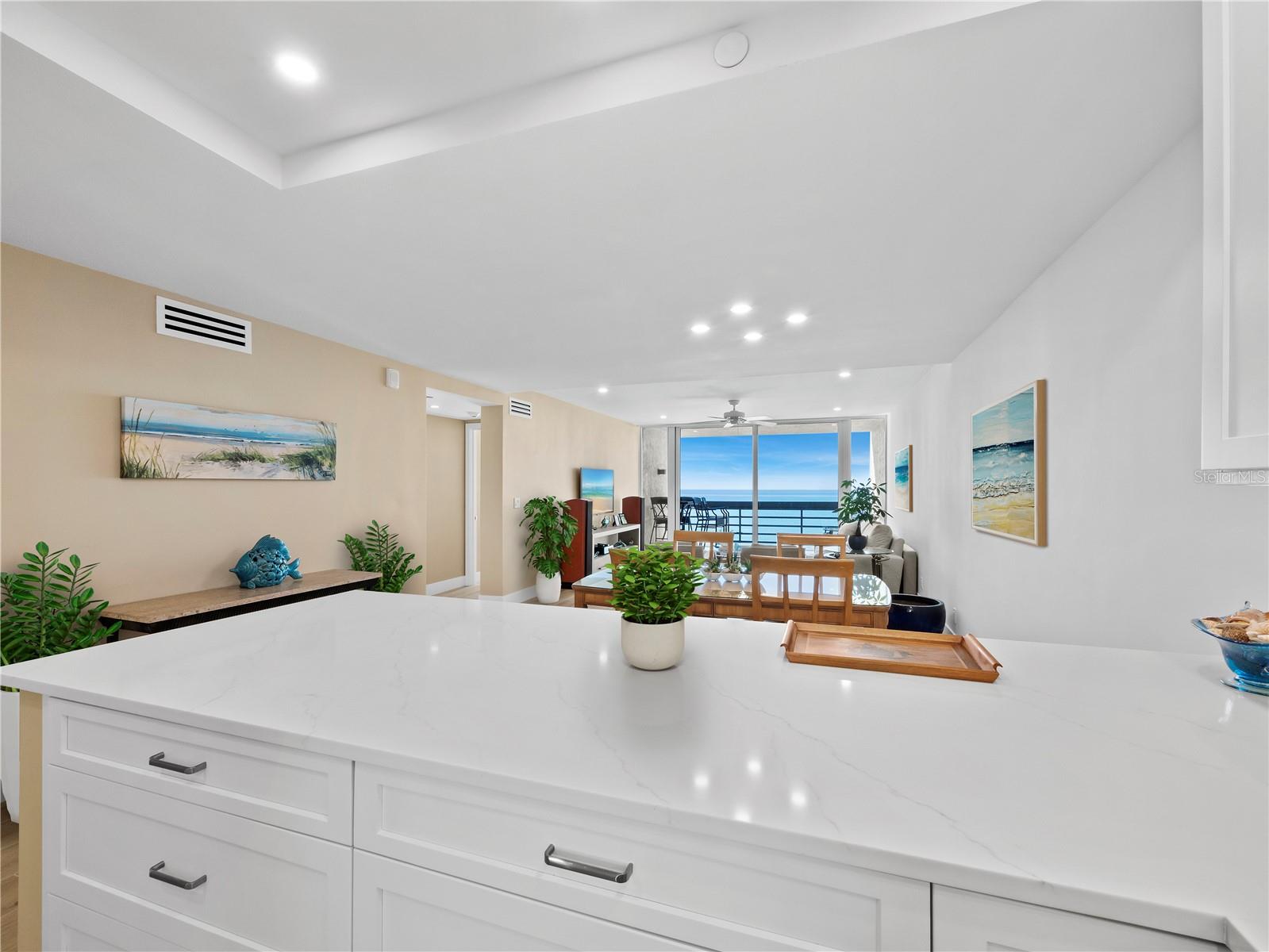 BEACHPLACE I - Residential