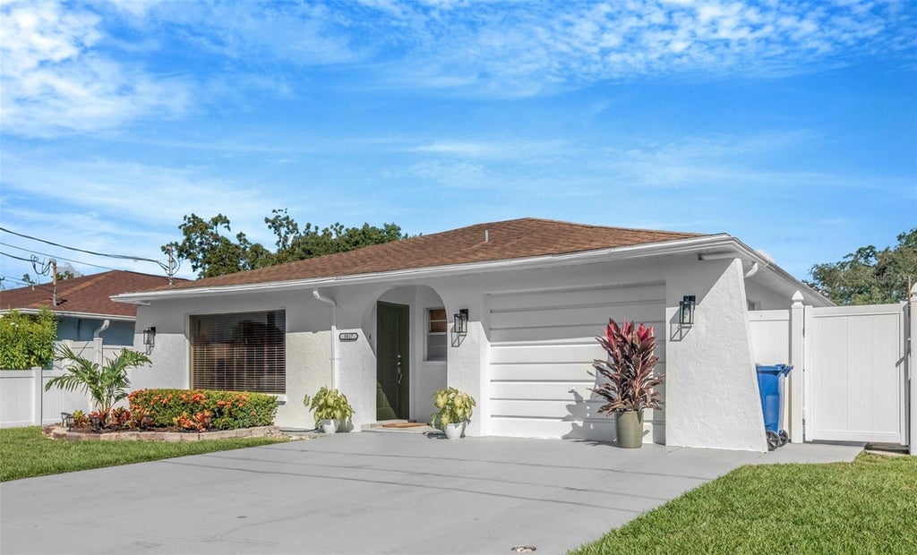 Photo of 3017 W Heiter Street, Tampa, FL 33607 (MLS # O6450584)