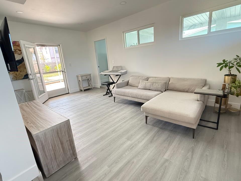 SHORE ACRES OVERLOOK SEC - Residential Lease