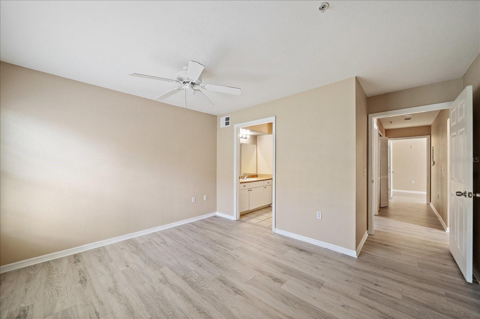 ADMIRALS WALK - Residential