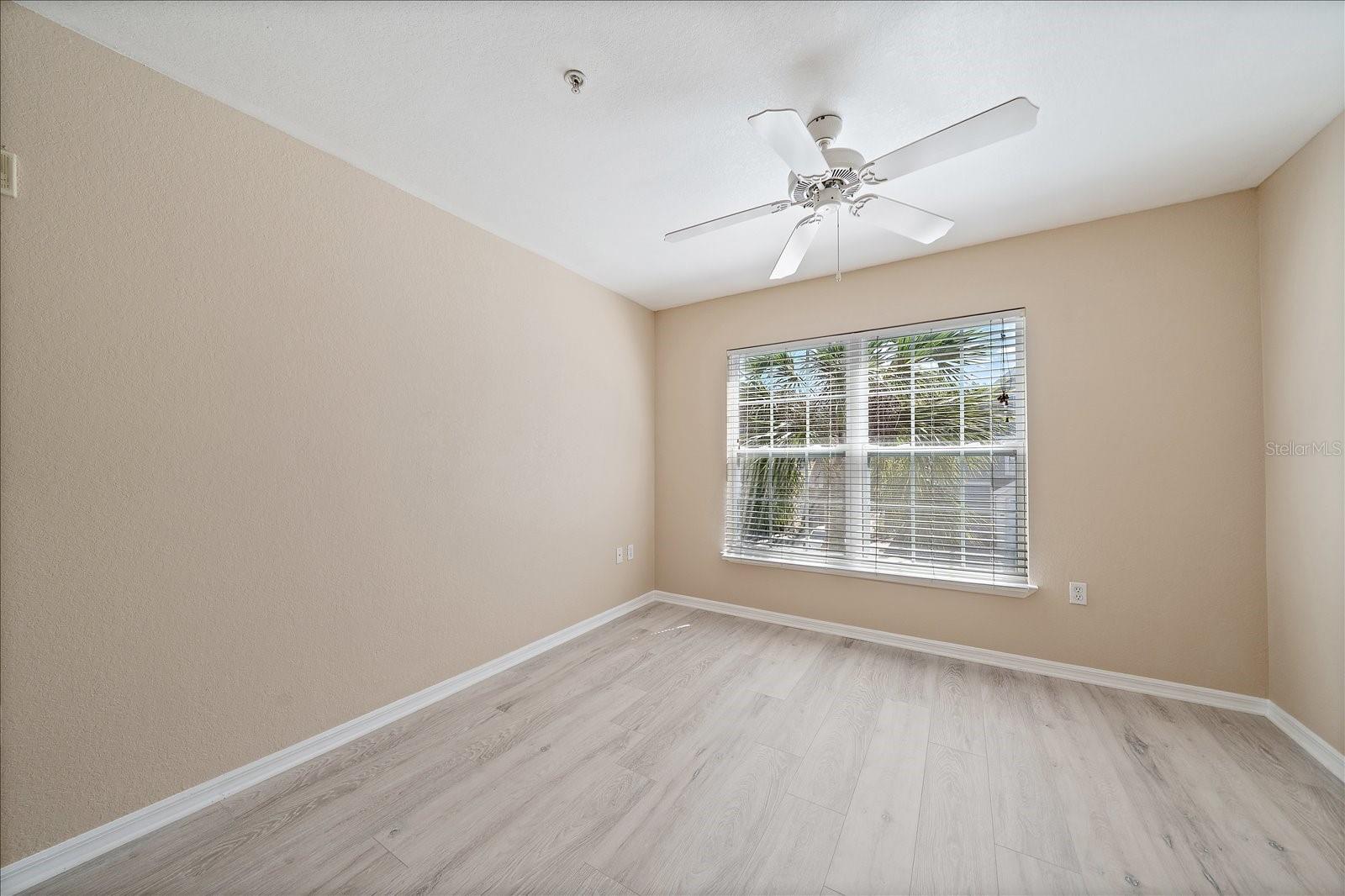 ADMIRALS WALK - Residential