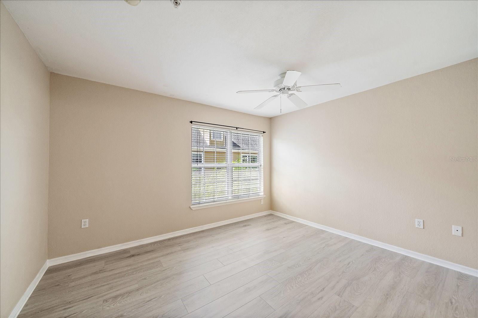 ADMIRALS WALK - Residential