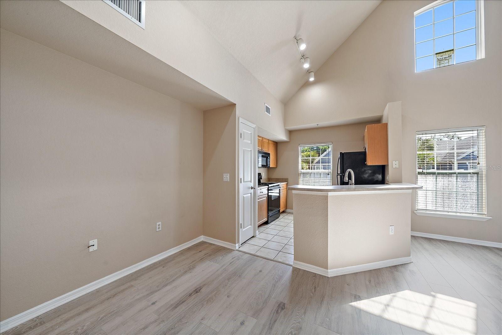 ADMIRALS WALK - Residential