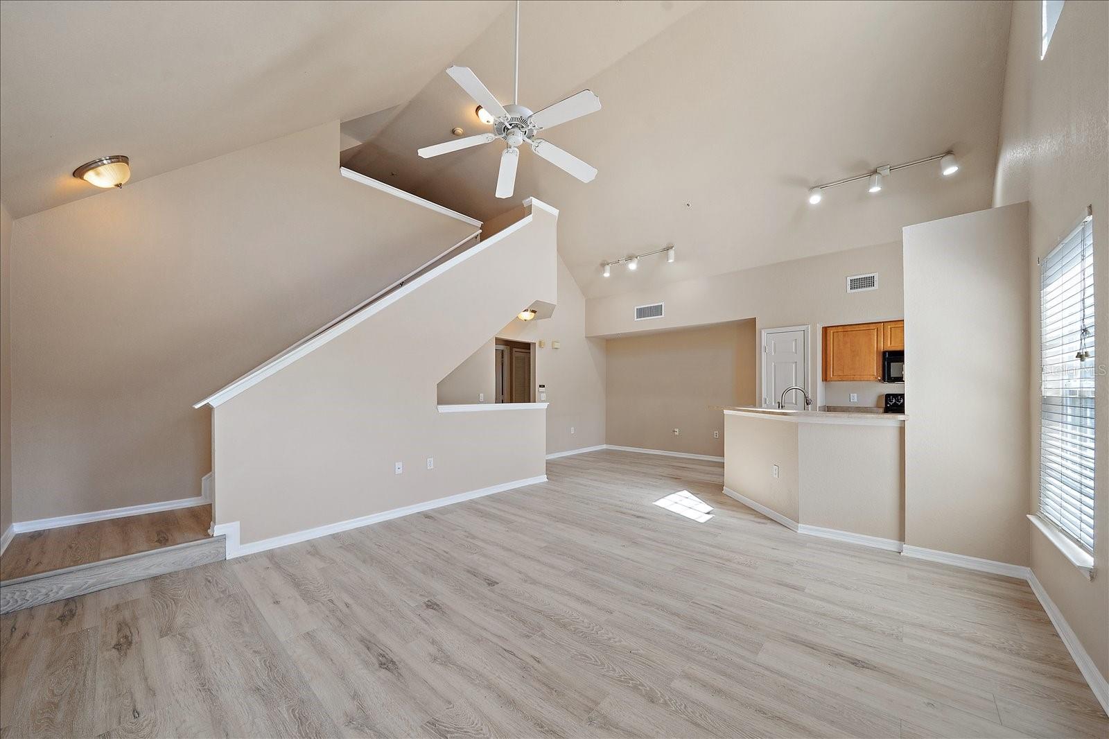 ADMIRALS WALK - Residential