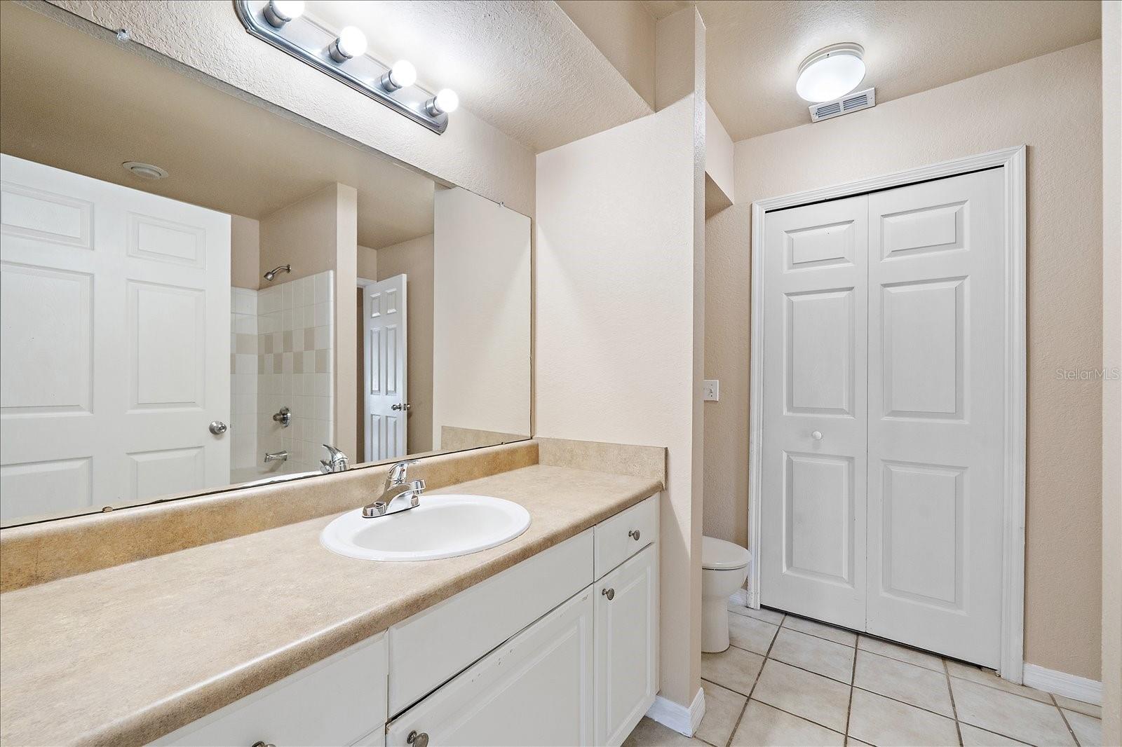 ADMIRALS WALK - Residential