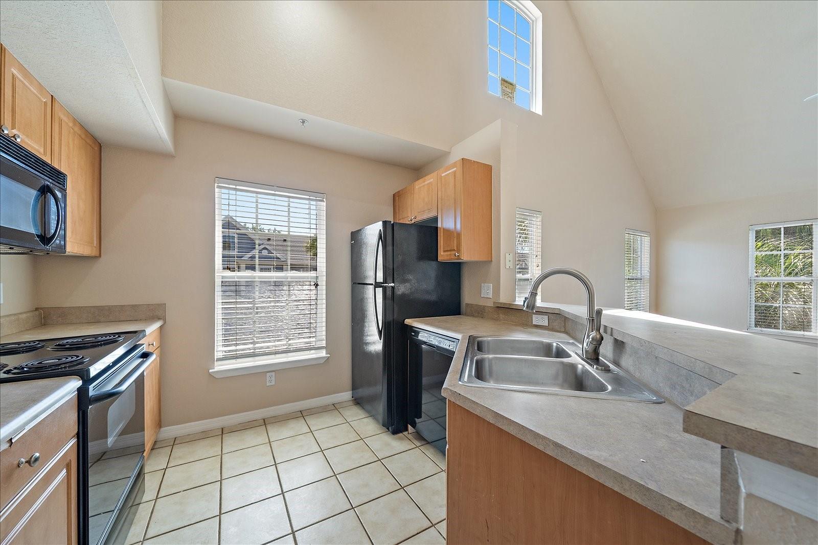 ADMIRALS WALK - Residential