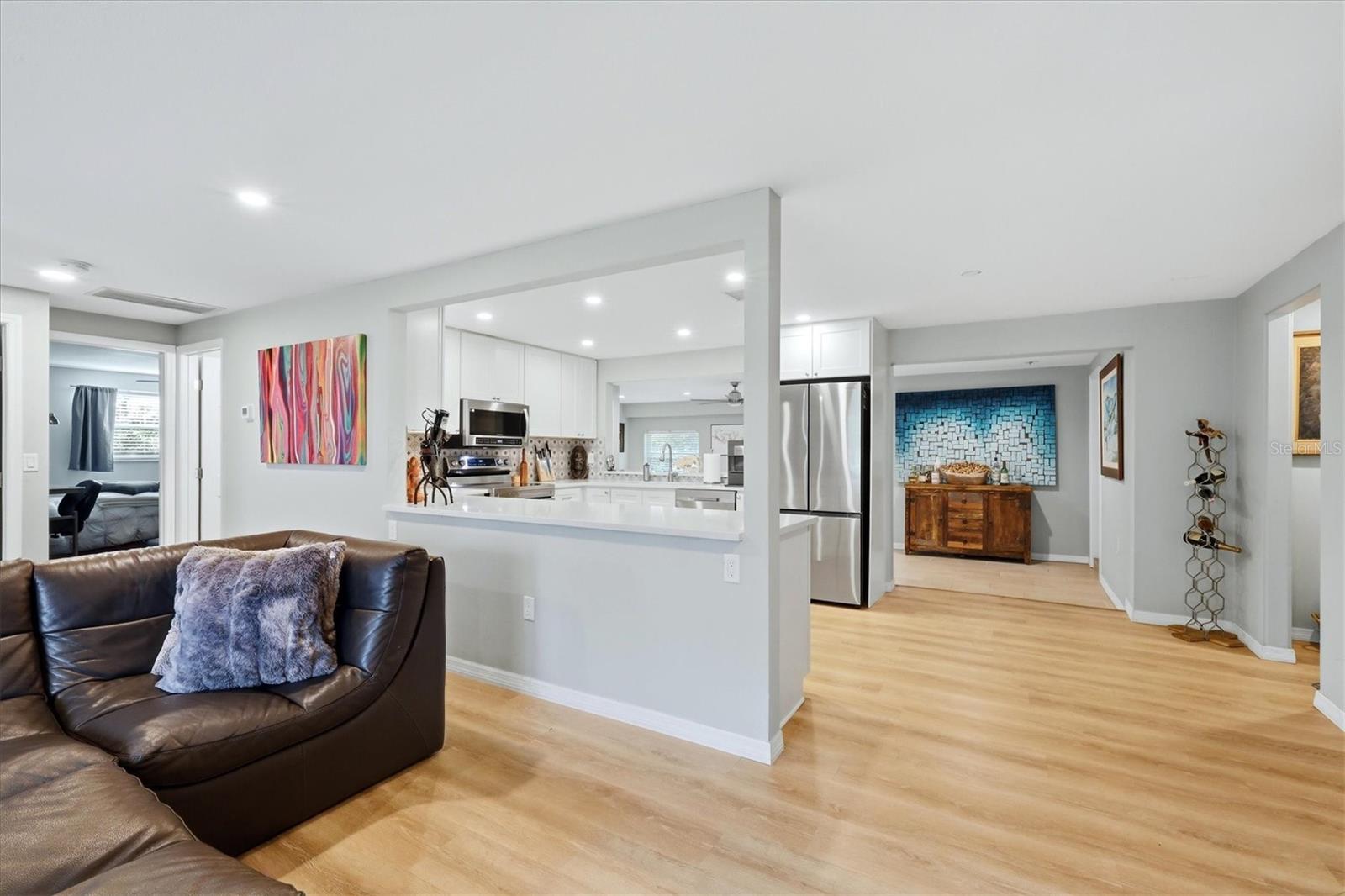 3048 SAVAGE ROAD, SARASOTA, FL, 34231 4 3048 SAVAGE ROAD