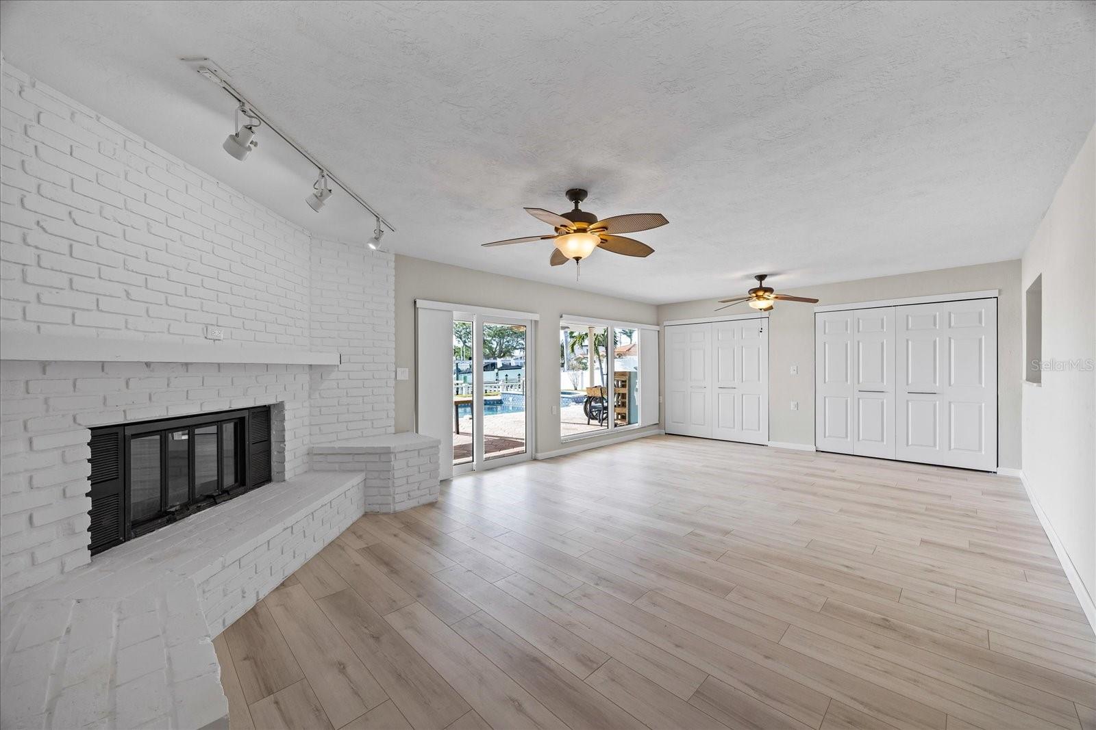 SOUTH CAUSEWAY ISLE YACHT CLUB ADD - Residential