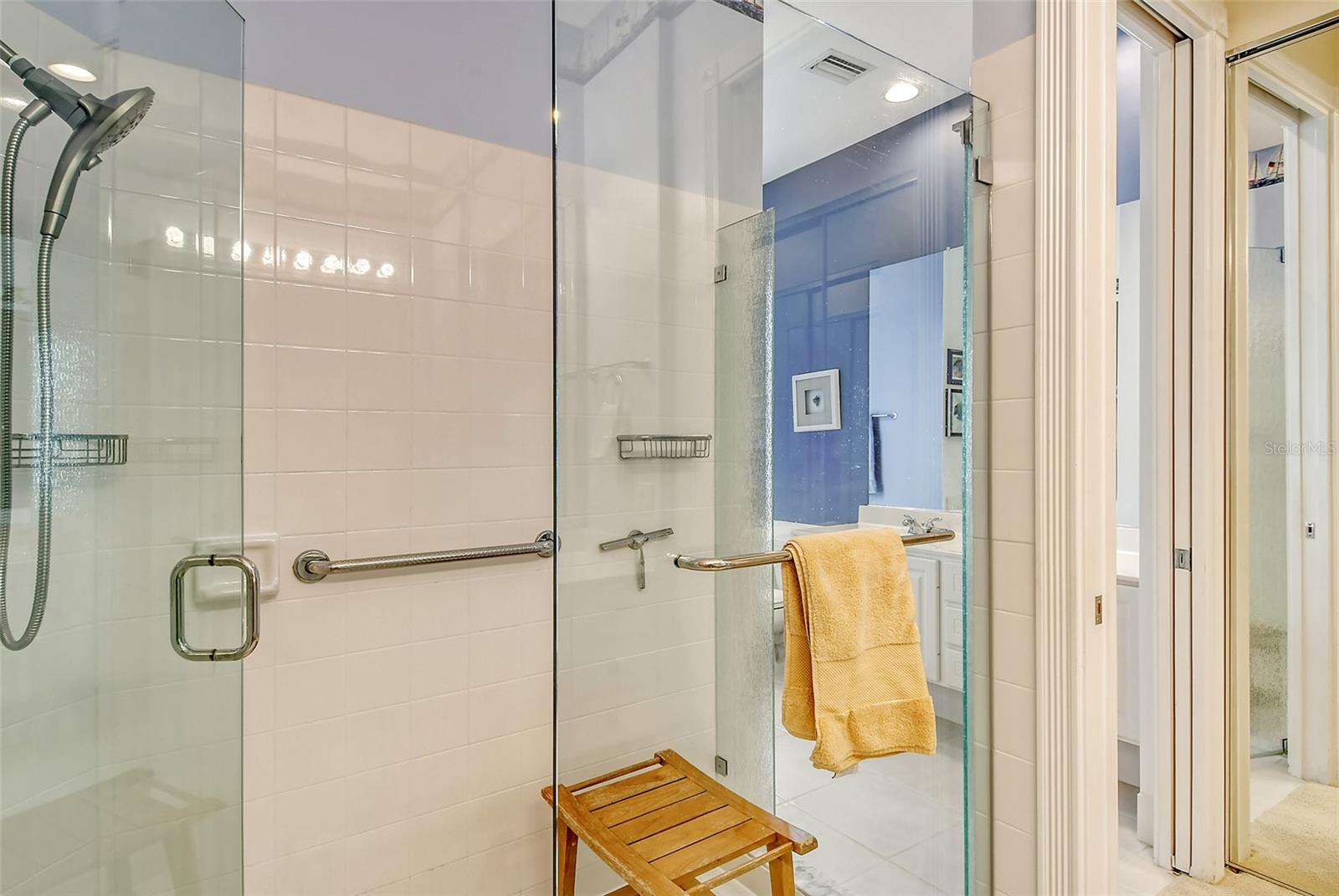 VILLAGEWALK - Residential