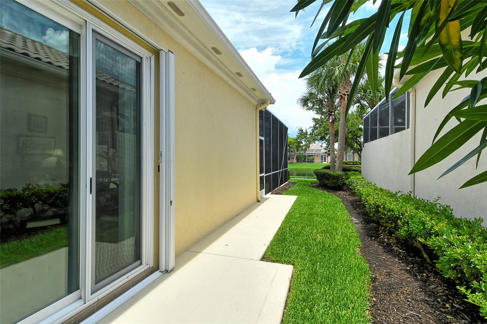 VILLAGEWALK - Residential